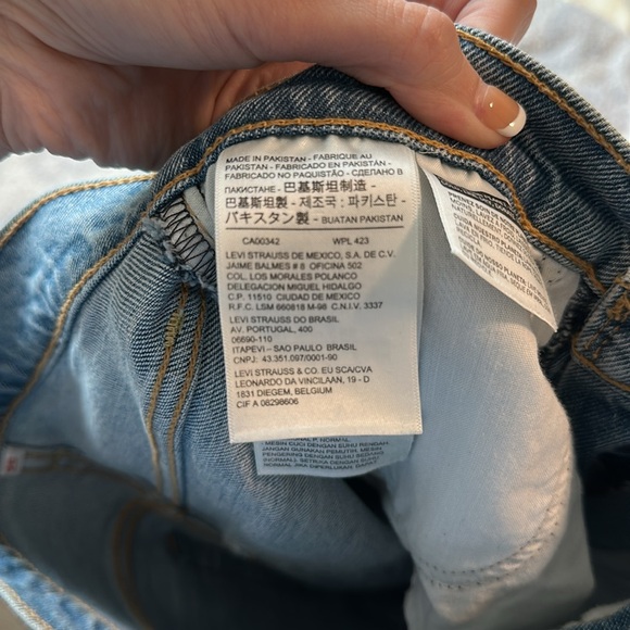 Levi’s - Picture 5 of 5